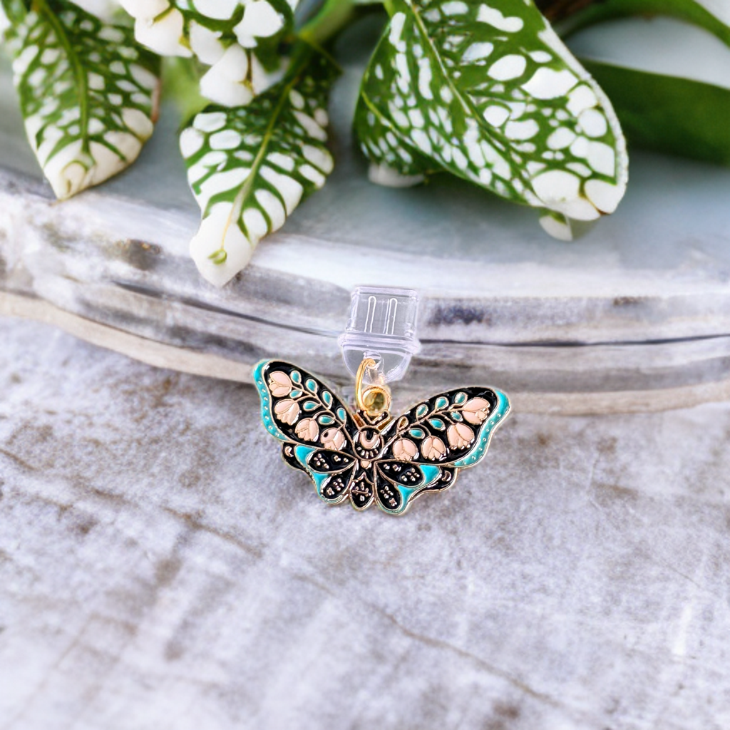 Kindle / E-Reader Charm Floral Luna Moth (USB‑C/Type C)