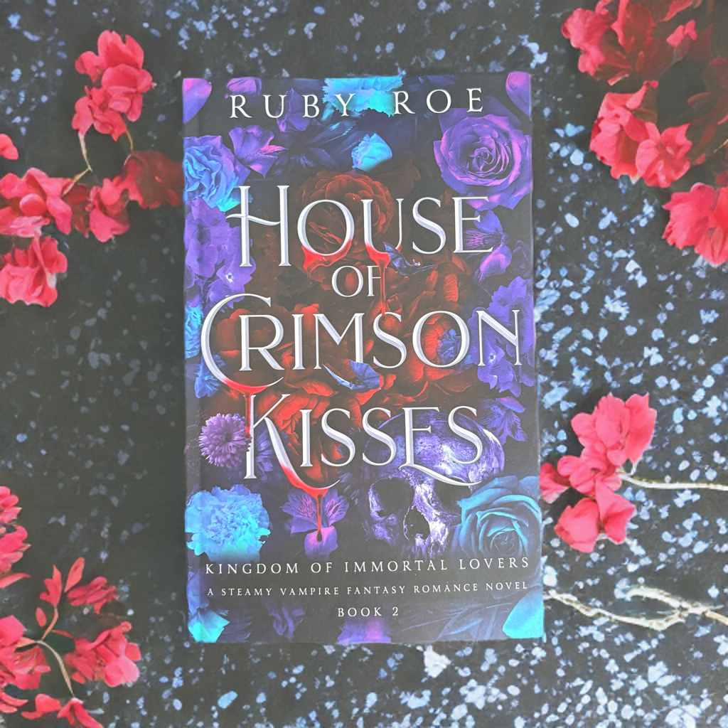 House of Crimson Kisses: A Steamy Vampire Fantasy Romance (Kingdom of Immortal Lovers #2)