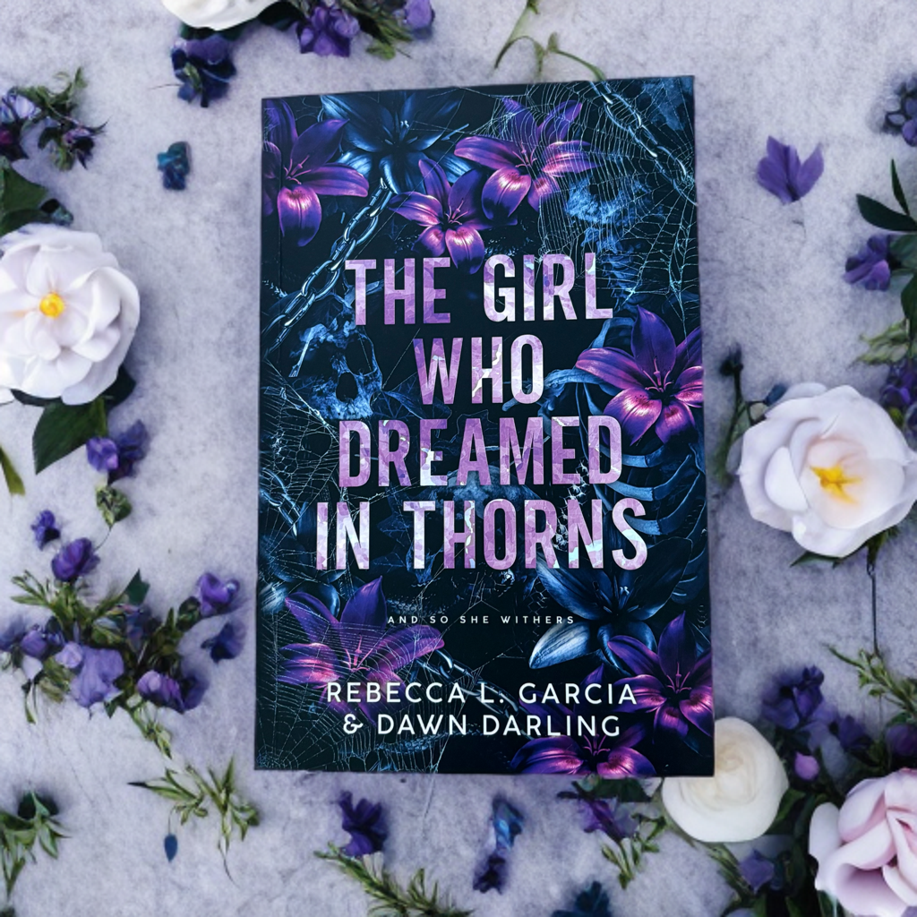 The Girl Who Dreamed in Thorns : A Peter Pan Dark Romance (The Never After Duet, #1)