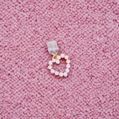 Kindle/E-Reader Pearl Heart Charm (USB‑C/Type C)