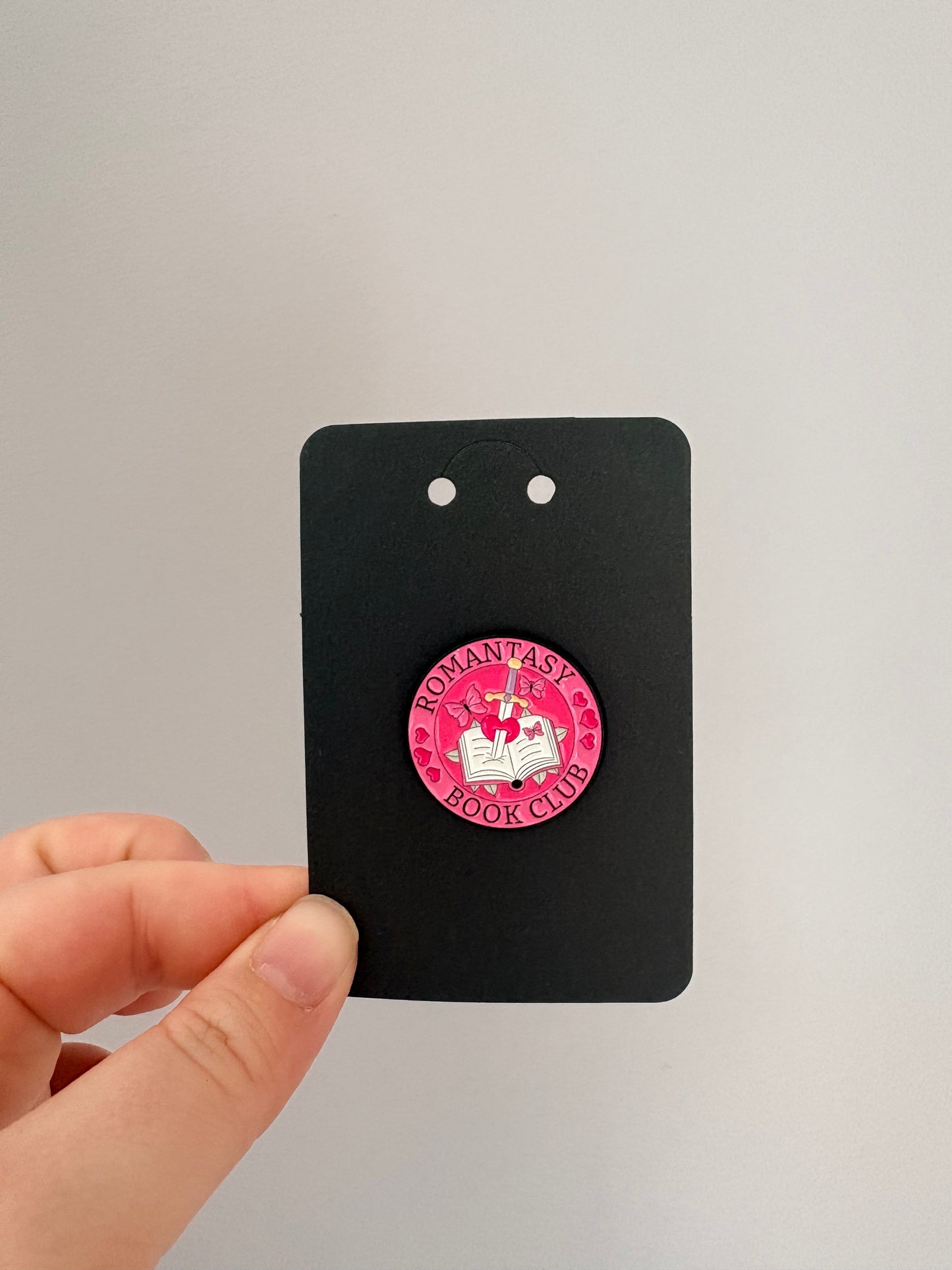 Romantasy Book Club Lapel Pin